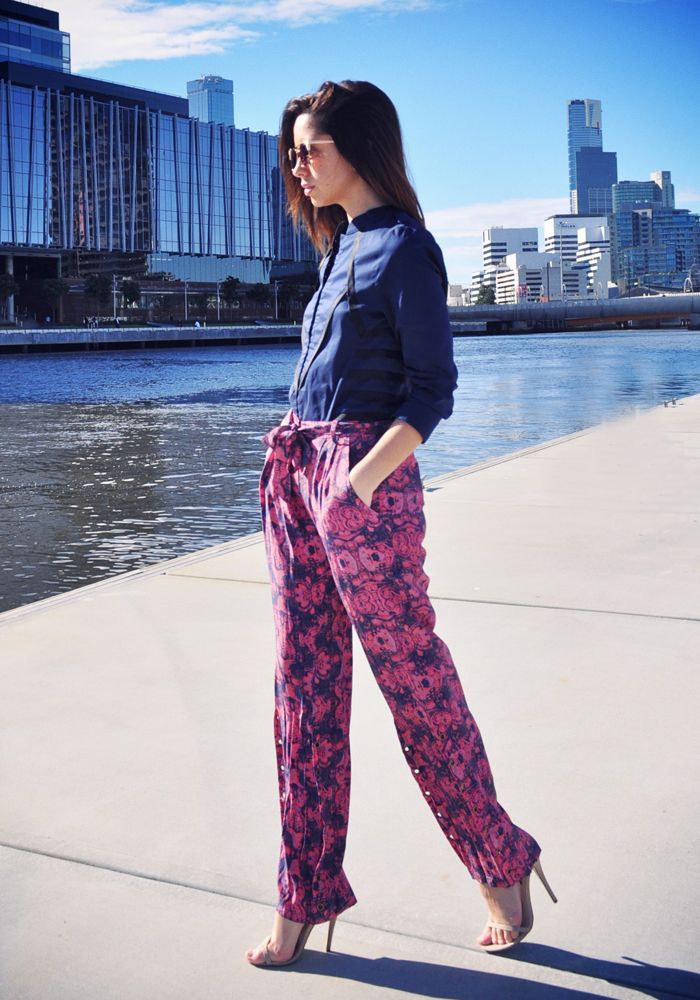 Printed pants on Friend in Fashion