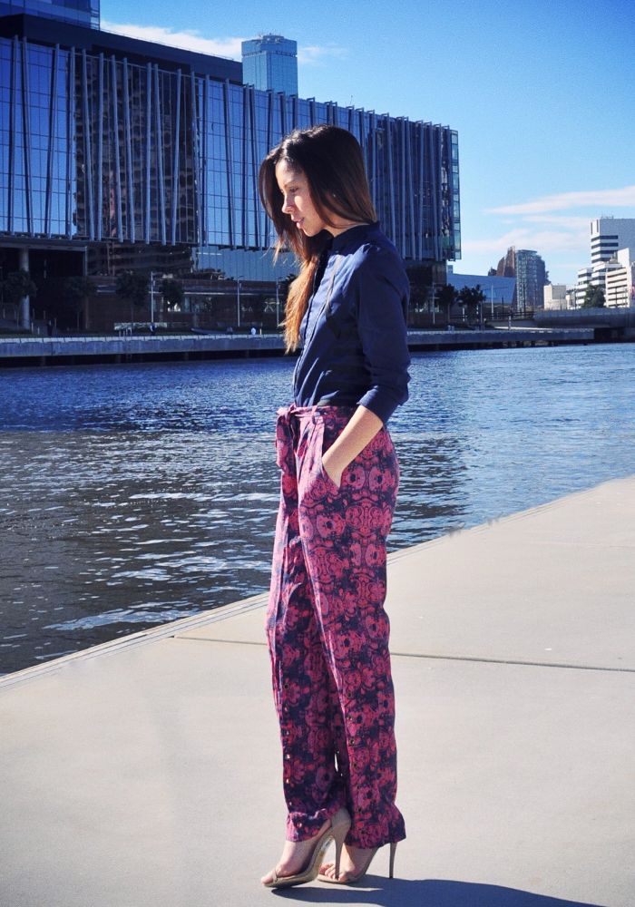 Printed pants on Friend in Fashion