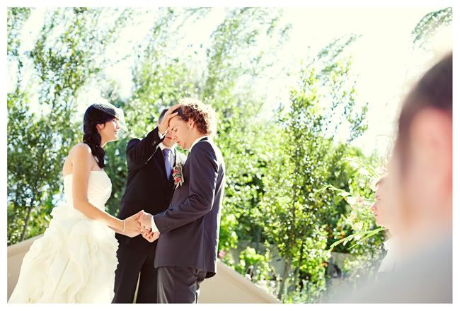 http://i892.photobucket.com/albums/ac125/lovemademedoit/JM_VintageWedding_026.jpg?t=1293091598