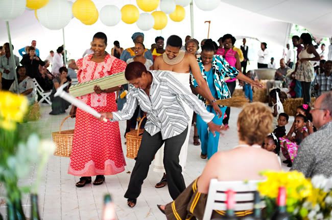 http://i892.photobucket.com/albums/ac125/lovemademedoit/LL_yellowafricanwedding_031.jpg?t=1296651187