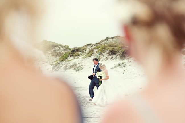 http://i892.photobucket.com/albums/ac125/lovemademedoit/PI_vintagebeachwedding_022.jpg?t=1297102972