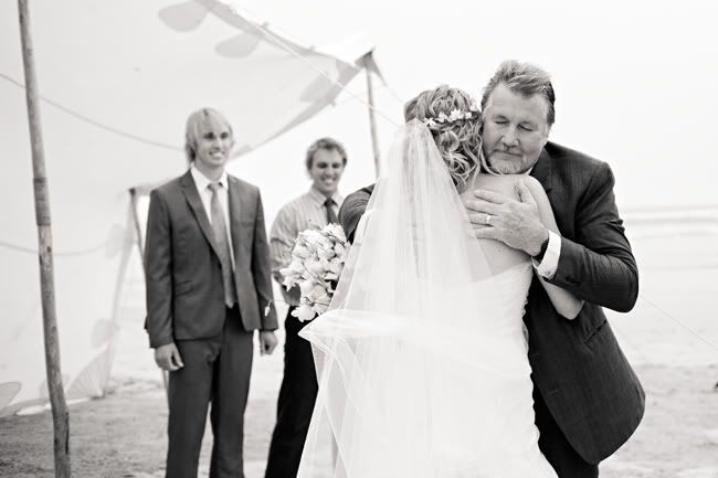 http://i892.photobucket.com/albums/ac125/lovemademedoit/PI_vintagebeachwedding_024.jpg?t=1297102999