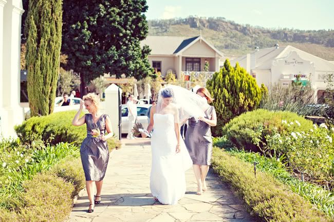 http://i892.photobucket.com/albums/ac125/lovemademedoit/PM_StellenboschWedding_014.jpg?t=1307447811