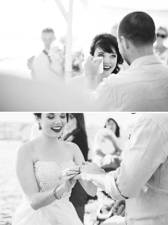 http://i892.photobucket.com/albums/ac125/lovemademedoit/welovepictures/WestCoast_BeachWedding_013.jpg?t=1342697435