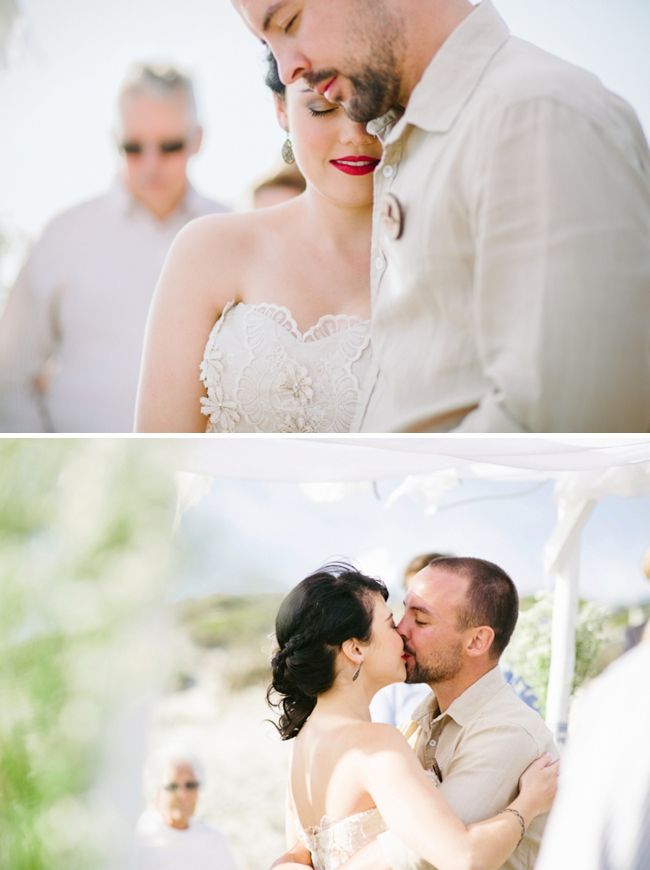 http://i892.photobucket.com/albums/ac125/lovemademedoit/welovepictures/WestCoast_BeachWedding_014.jpg?t=1342697440