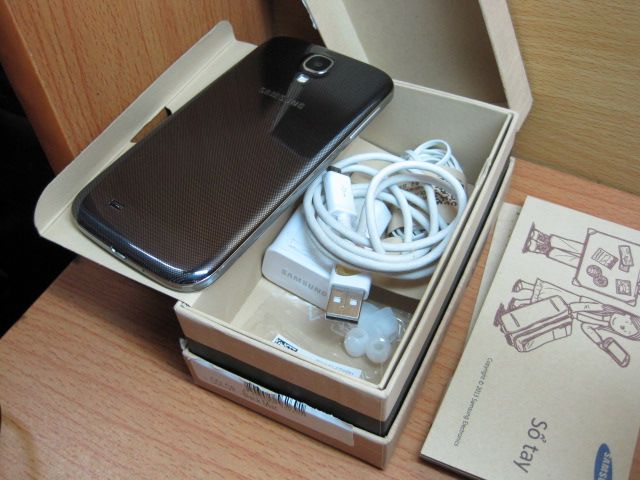 GALAXY S4 I9500 hàng xách tay màu titan mới 98% zin 100% có hình thật... - 3