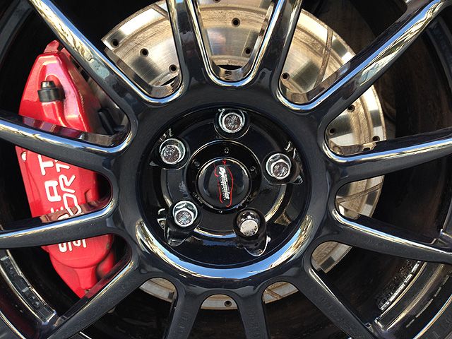 front_left_brakes_closeup2_zpsf412d210.jpg