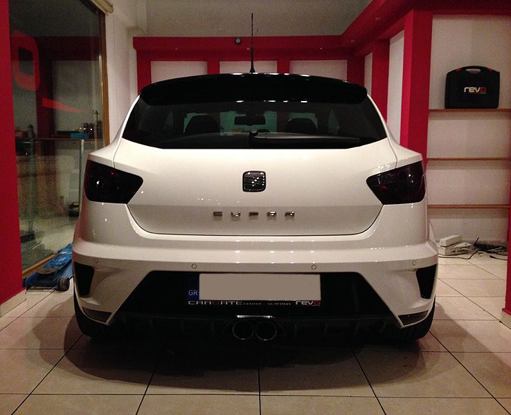 tail_lights_off2_zps0c101560.jpg