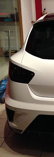 tail_lights_off_smoked_left_zps444e1218.jpg