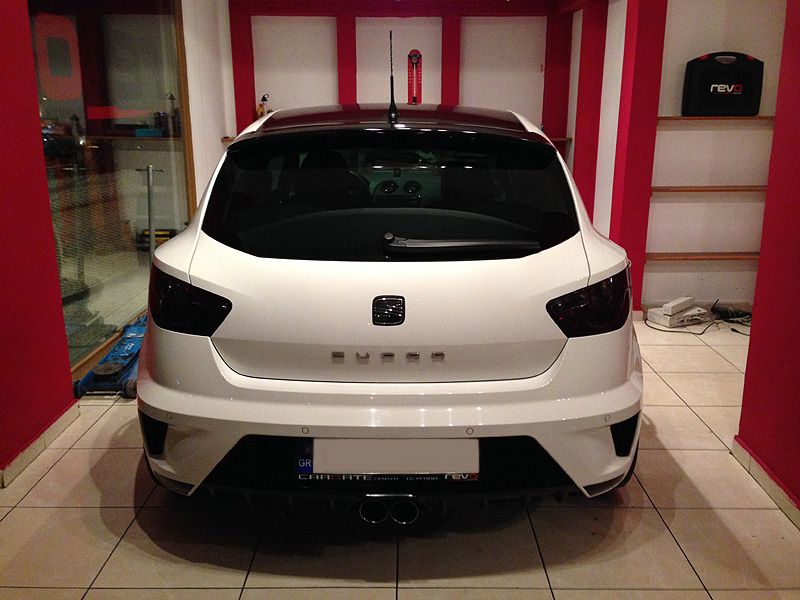 tail_lights_off_zps3ebf9412.jpg