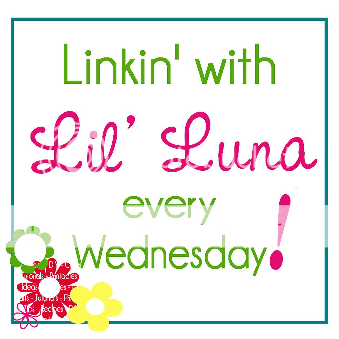 lil luna link party button